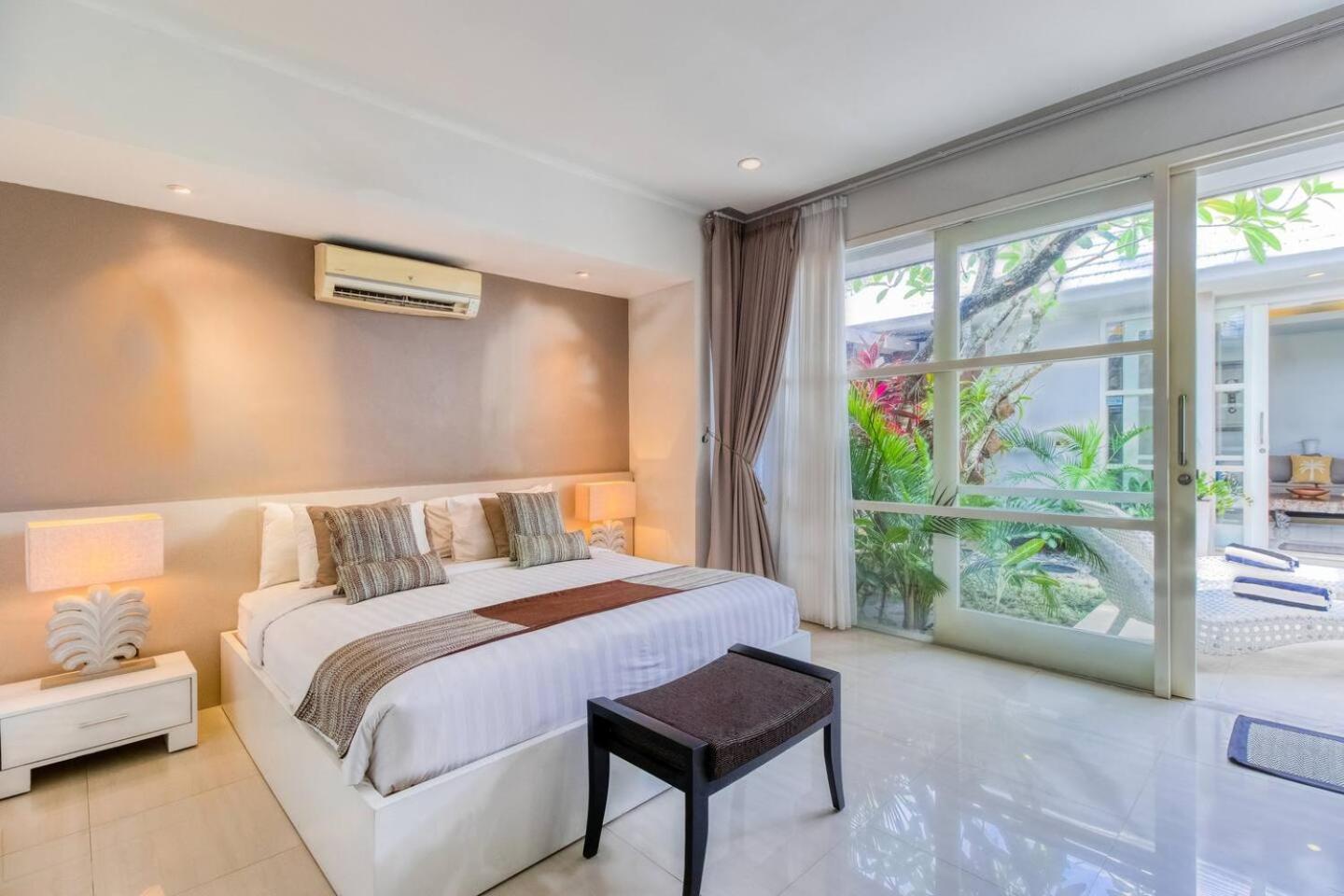 Private 2 Bed Pool In Bustling Petitenget