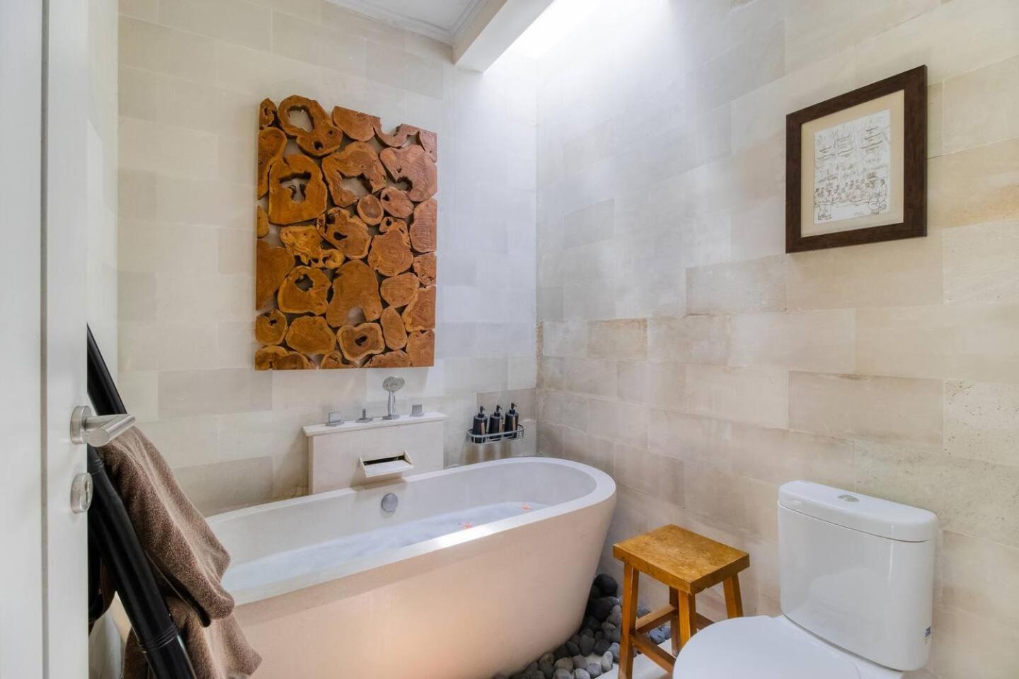 Private 2 Bed Pool In Bustling Petitenget Villa