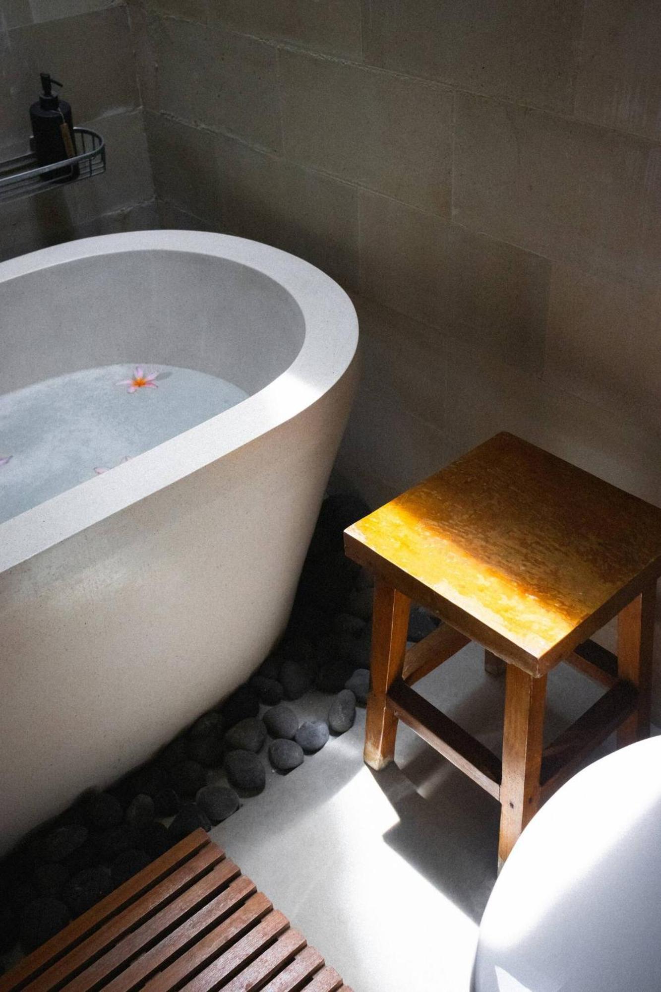 Villa Private 2 Bed Pool In Bustling Petitenget Seminyak (Bali)
