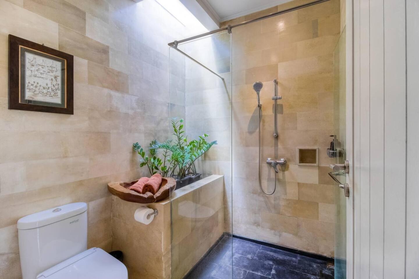 Private 2 Bed Pool In Bustling Petitenget Seminyak (Bali)
